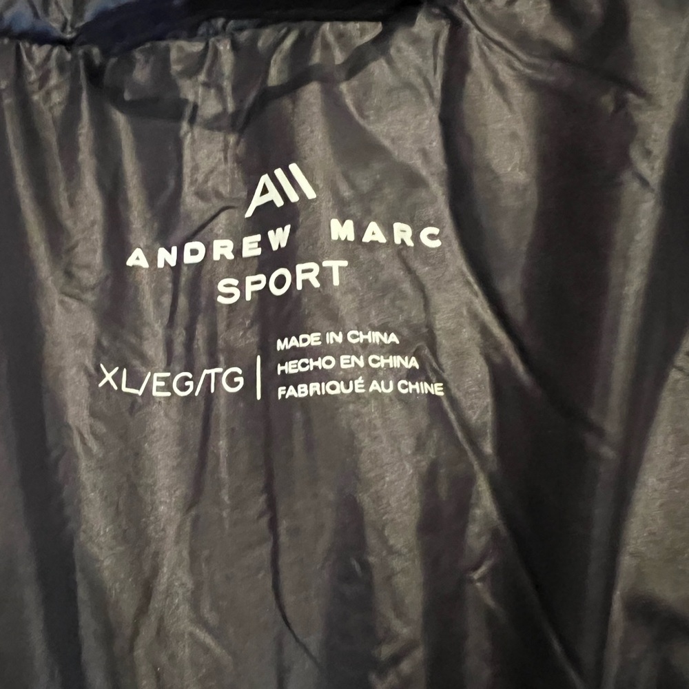 Andrew Marc sport bubble vest pockets XL has a hidden hood Zipper host pick - Picture 8 of 17